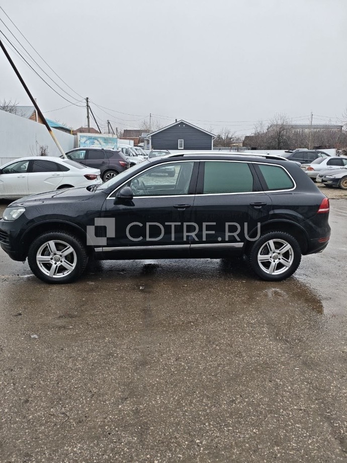 Автомобиль Volkswagen Touareg 2012 г.в.