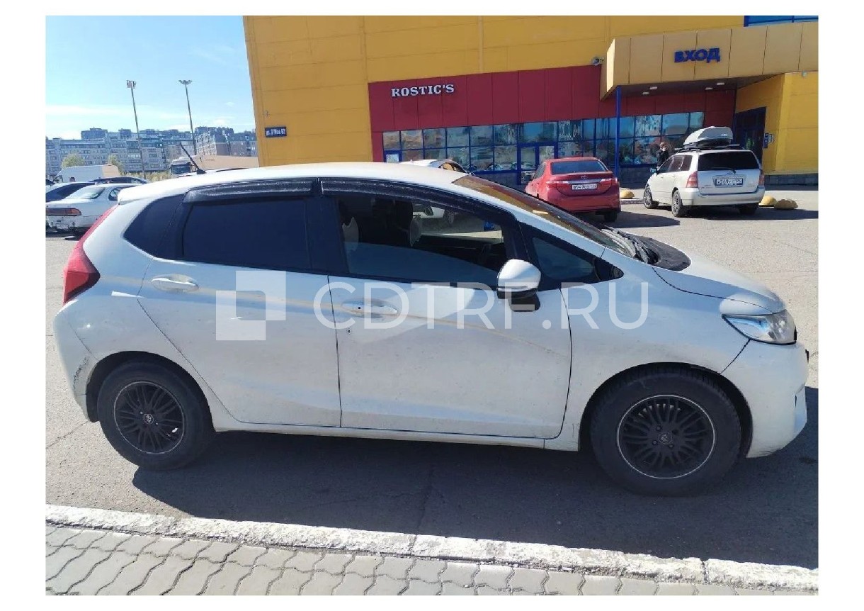 Honda Fit, год выпуска – 2015, в залоге АО "ТБанк"