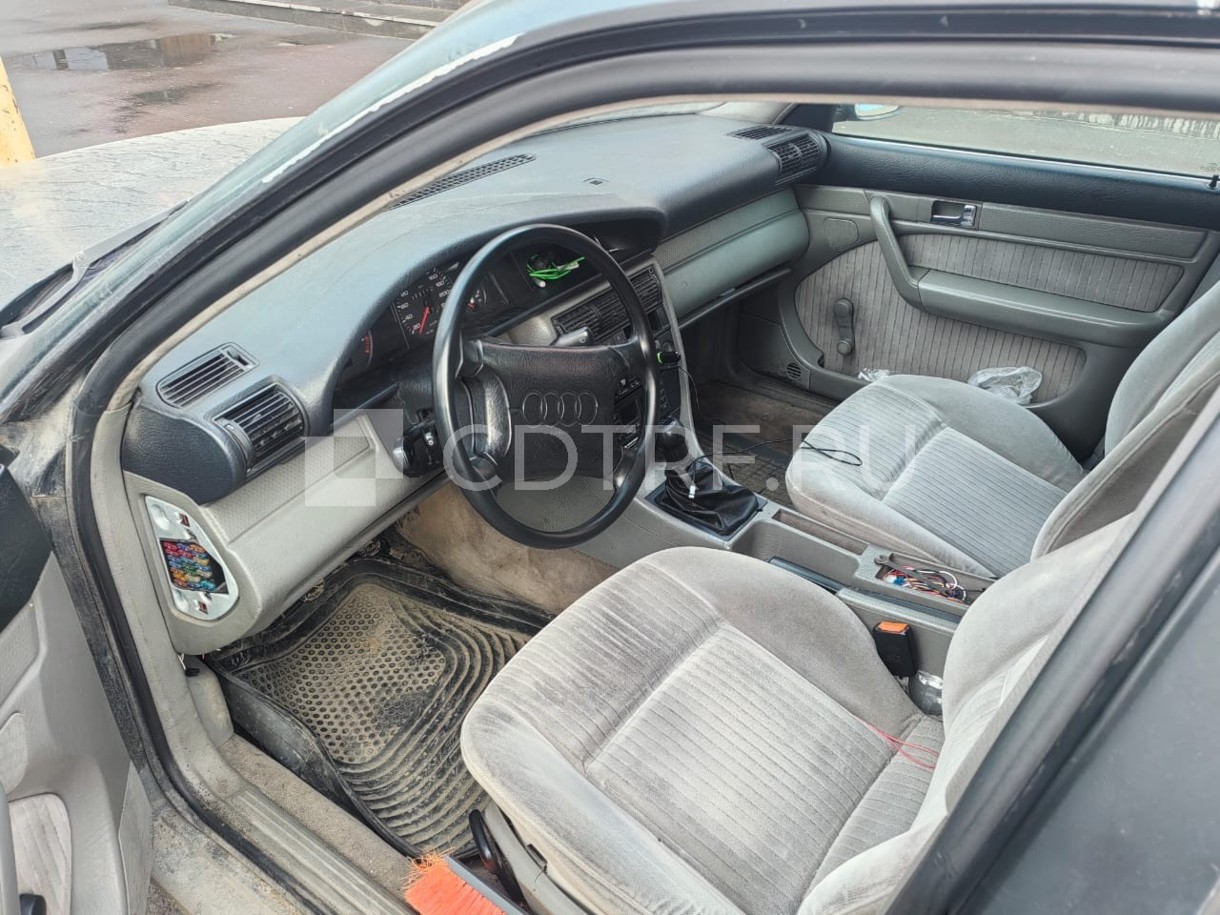 Автомобиль, марка: AUDI , модель: 100, год изготовления: 1984, VIN: WAUZZZ4AZRN076216.