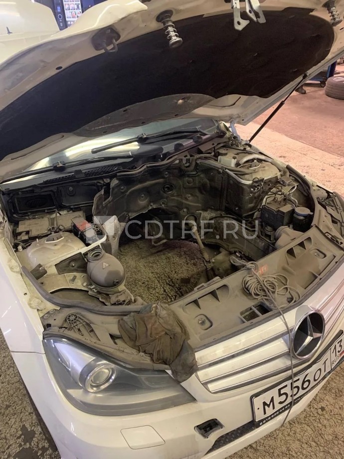 Легковой автомобиль MERCEDES-BENZ C180 Год выпуска: 2011 Цвет: белый.