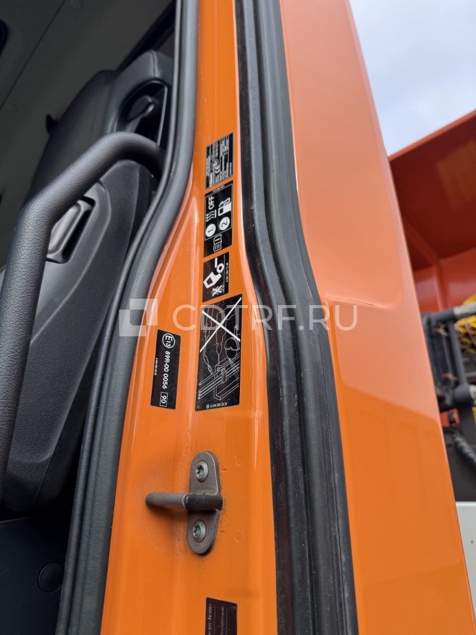 Машина комбинированная уборочная Р-45.20МВ, на базе Mercedes-Benz Arocs 3342K, 2022 г.в