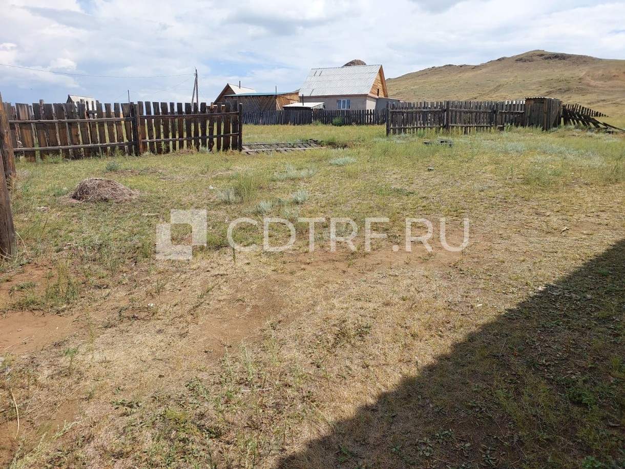 1/2 доля дома и 1/2 доля земельного участка в Бурятии