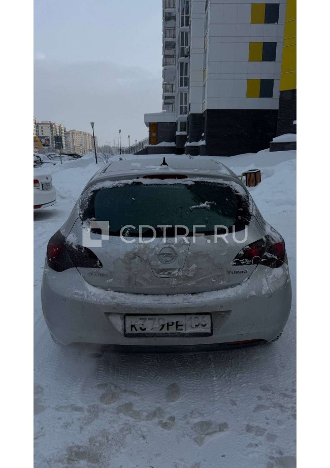 Автомобиль марки OPEL модель Astra 2010