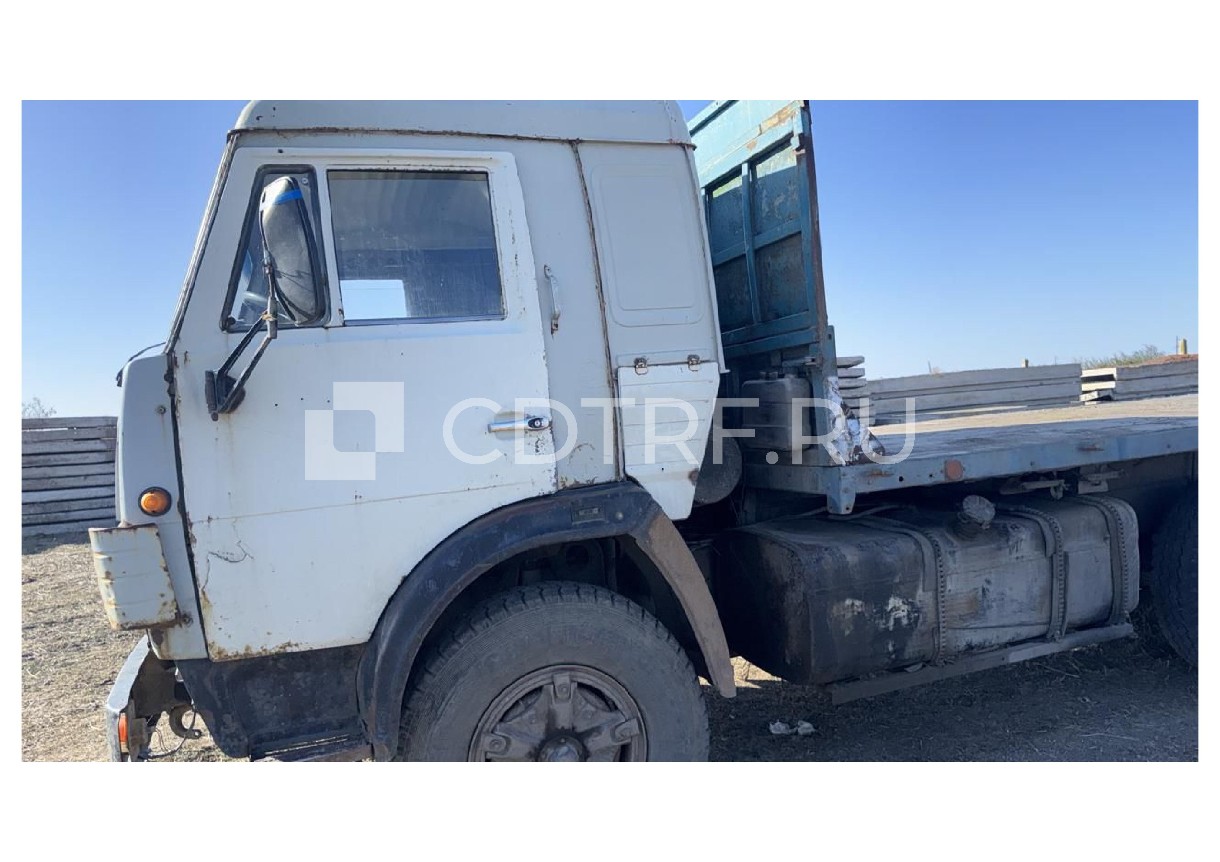 КАМАЗ 53212 Грузовой бортовой 1987 г.в., цвет - Белый,Кузов № 1461258,гос. номер Р826ЕН05.