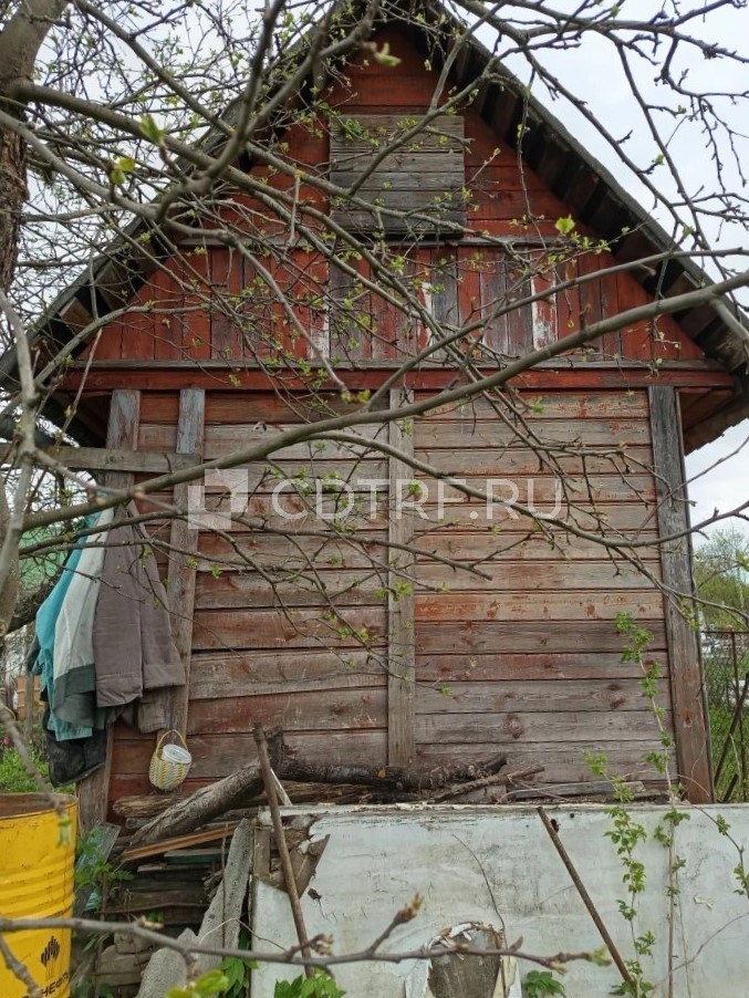 Ходакова Т.В. Садовый дом 6,7 кв.м., земельный участок 414 кв.м. Размер доли: 1/2.
