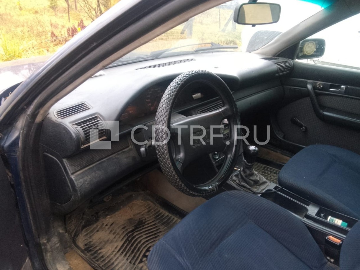 Легковой автомобиль AUDI 100