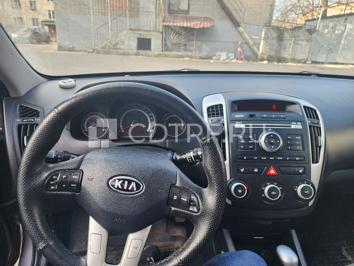 Лот №4: Автомобиль Kia Ceed, бежевый, 2011г., 122 л.с.