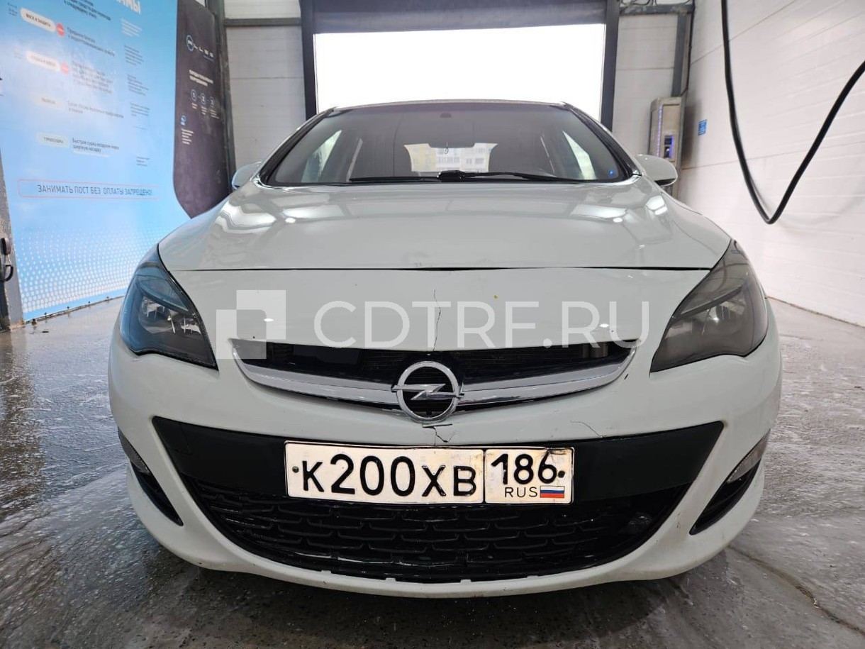 Транспортное средство: Opel Astra, год выпуска: 2013, цвет белый.