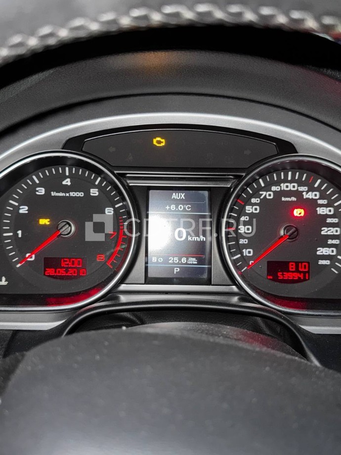 AUDI Q7, VIN: XW8ZZZ4L8BG000123, год выпуска: 2010, цвет: белый.