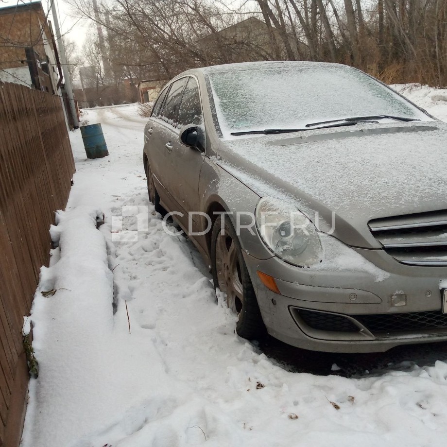 Лот №2: Легковой автомобиль, марка: MERCEDES BENZ R350, 2005 г.в., цвет: Серый