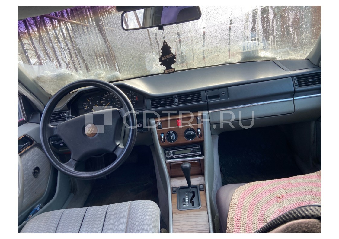 Автомобиль: MERCEDES-BENZ- 300E, 1988 года выпуска, легковой седан, регистрационный...