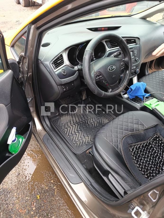 Автомобиль KIA, CEED, 2017 года выпуска, VIN XWEHN812BJ0022547, Цвет: Желтый, Объём...