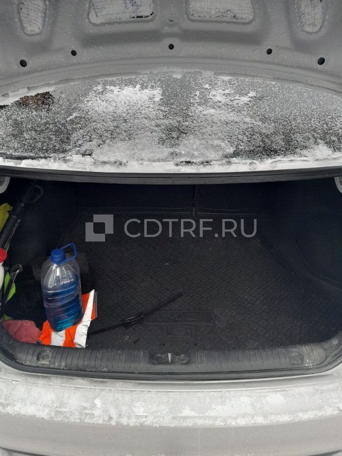 автомобиль марки Kio Rio