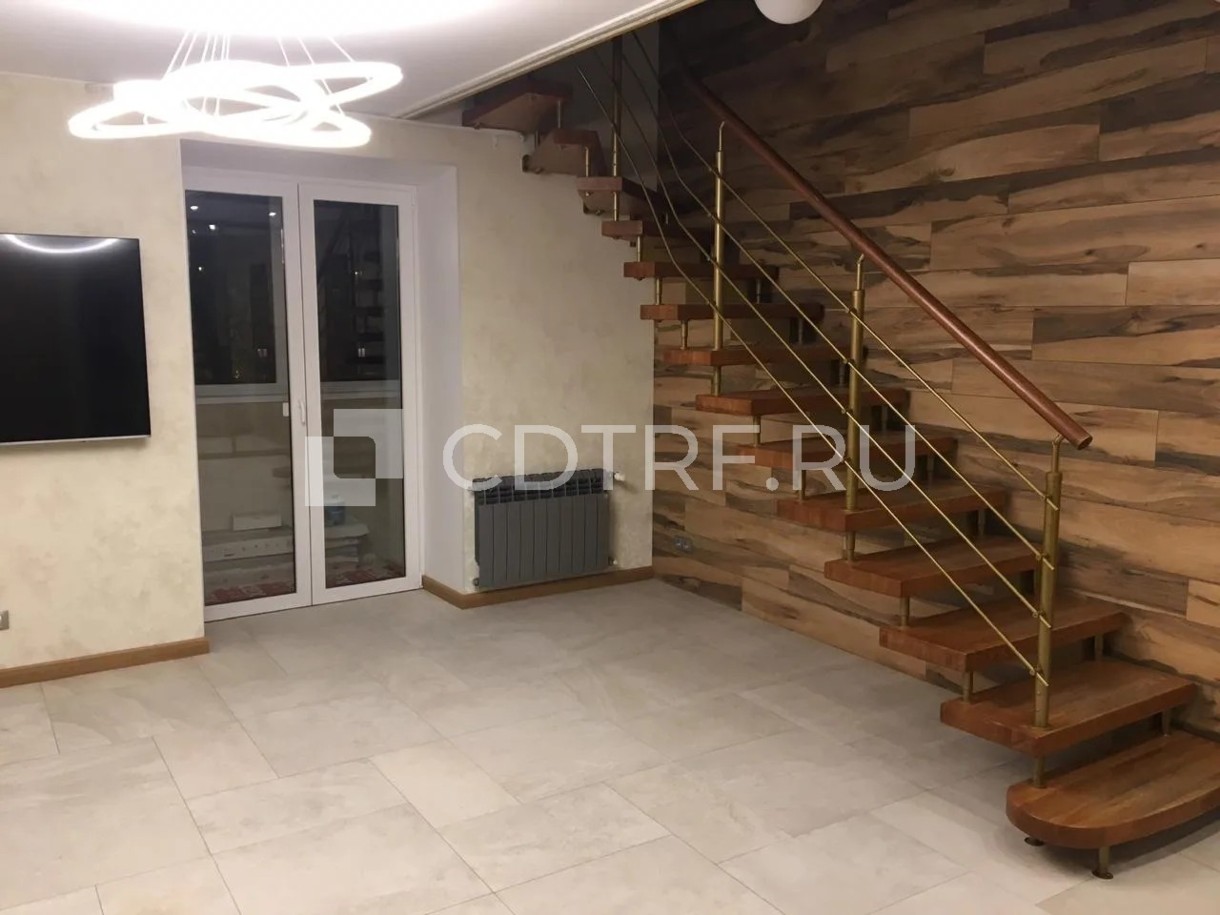 квартира площадью 123,5 кв.м., расположенная по адресу: г. Санкт-Петербург, улица...