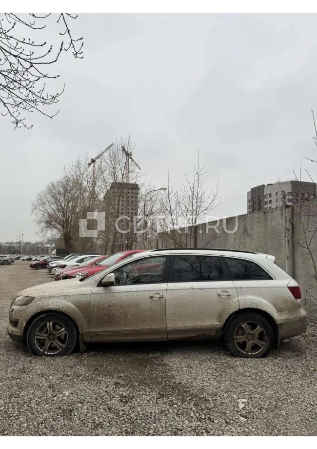 Автомобиль марки AUDI Q7, 2013 г.в., VIN XW8ZZZ4L2DG000122, совместно нажитое с супругой