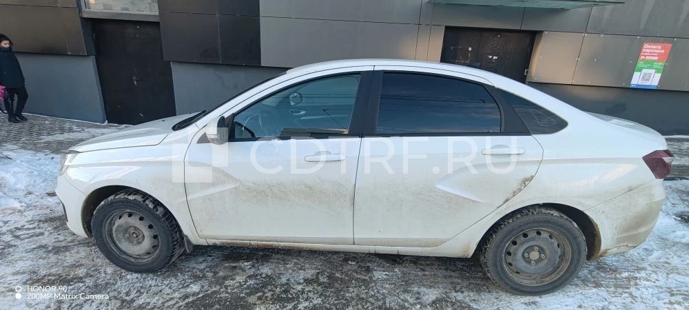 Легковой автомобиль Lada Vesta, 2023 года выпуска.