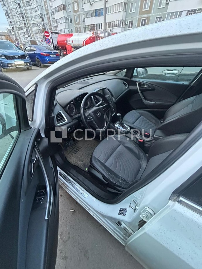 Легковой автомобиль OPEL ASTRA P-J (XUF), 2014 г.в., VIN: XUFPE6DC8E3022445