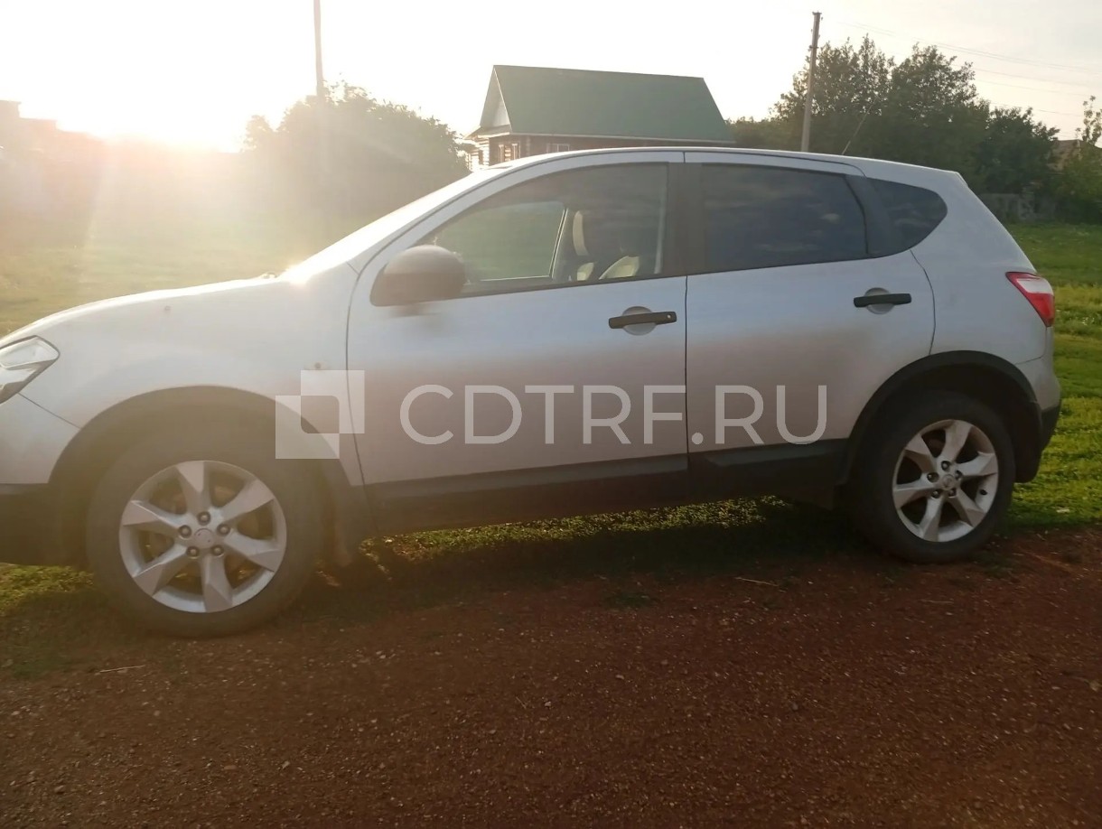Легковой автомобиль: NISSAN Qashqai, 2012 г.в., цвет: серебристый. Должник: Лысенко О.А.