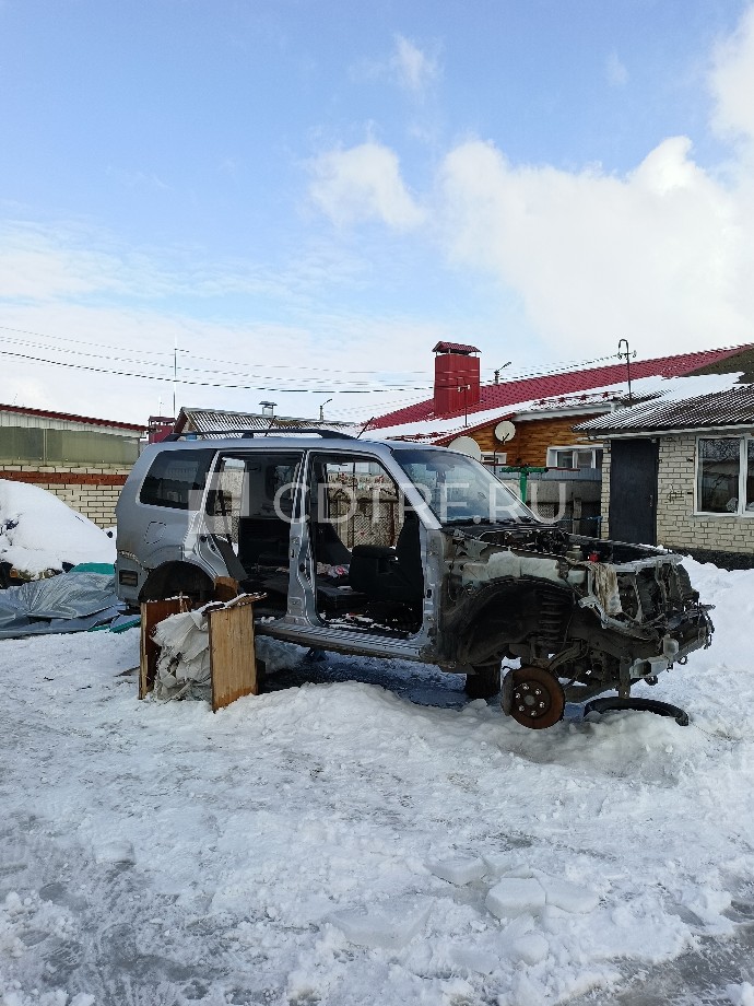 Залоговое имущество Пожарской М.А. Автомобиль MITSUBISHI PAJERO 3.2 LWB. Лот №2.