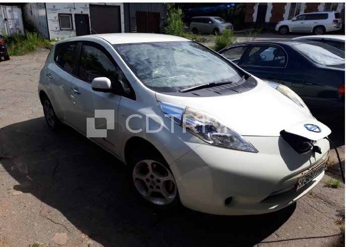 NISSAN LEAF, год выпуска: 2012