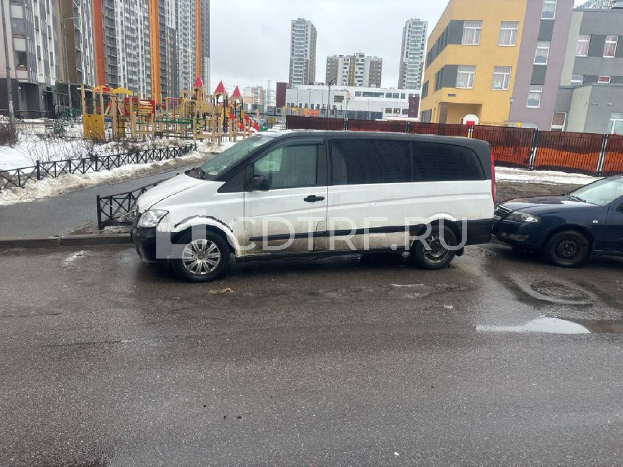 Умнов Александр Викторович Лот №1: Автомобиль MERCEDES-BENZ VITO 113 CDI