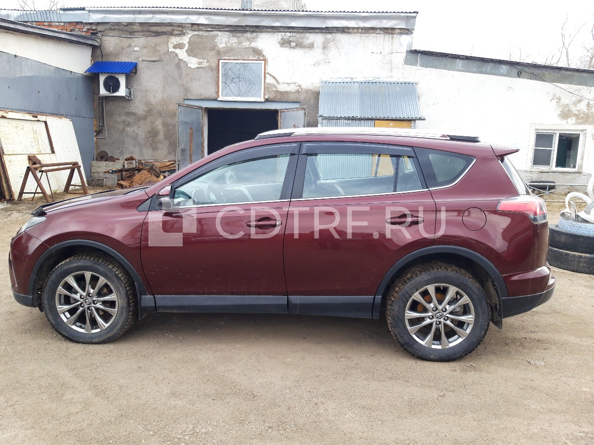 Автомобиль Toyota RAV4 год выпуска: 2017