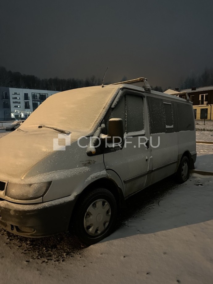 Автомобиль Ford Transit, серебристый, 2004 г.. 100,6 л.с.