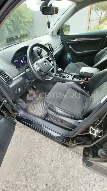 SKODA KAROQ , 2021 года