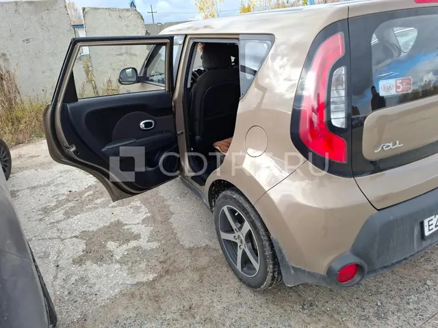 Автомобиль Kia Soul, 2016 г.в., VIN-номер: XWEJN811AG0001175, цвет: коричневый