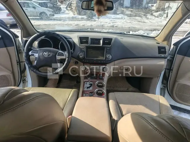TOYOTA HIGHLANDER, 2011 года выпуска, VIN: JTEES42A302177784. Имущество находится в...