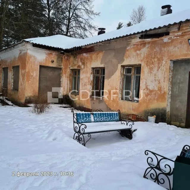 Нежилое здание 366,1 кв.м в Ленинградской обл., г.п. Никольский, ул. Комсомольская, 2а