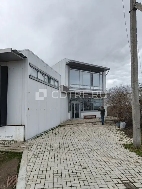 Производственный комплекс в Тукаевском районе, пл. здания — 3400 м, участок — 0,75 га.