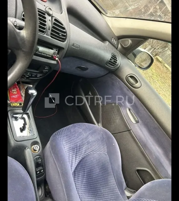 ТС PEUGEOT 206, 2005 года выпуска. VIN: VF32CKFWR44383594. Рег. знак: С102НТ198.