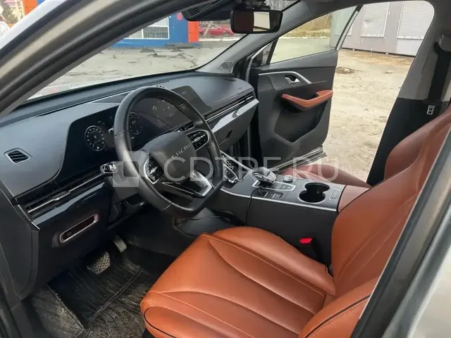 Автомобиль OMODA C5, 2023 г.в., VIN:LVVDB21B5PD157393