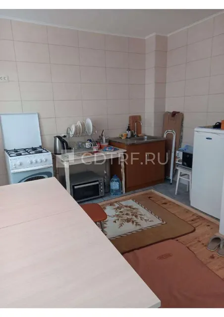 Иной объект недвижимости, площадь 157,4 кв. м., размер доли: 3/4 должника и 1/4 супруги.