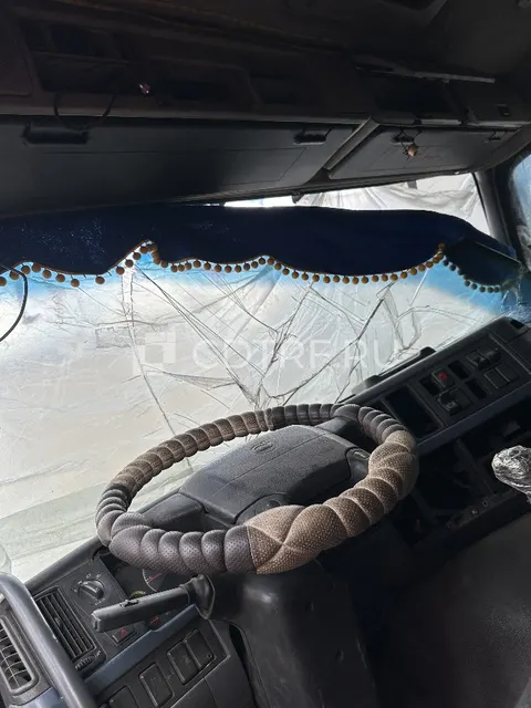Грузовой-Тягач Седельный VOLVO FM 4X2, 2006 года выпуска, VIN YV2JH30A86B423886