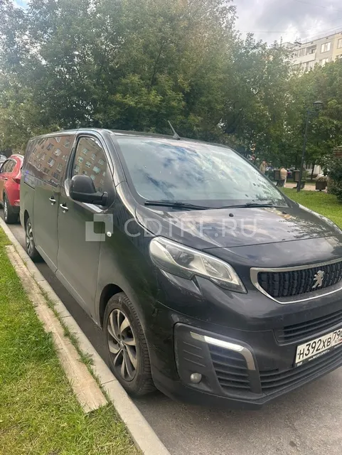 Имущество Ламешина В.С. Лот № 2: автомобиль PEUGEOT TRAVELLER, 2020 г.в.