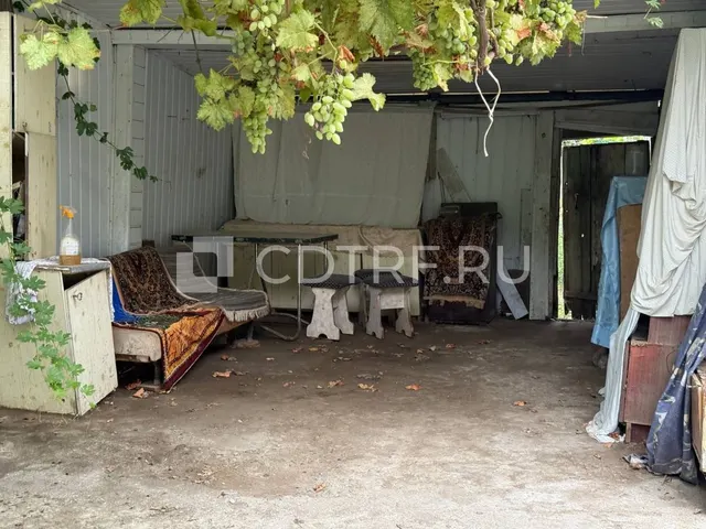 Земельный участок, жилой дом Ставропольский край, ст-ца. Стодеревская, Каюшникова, д.36