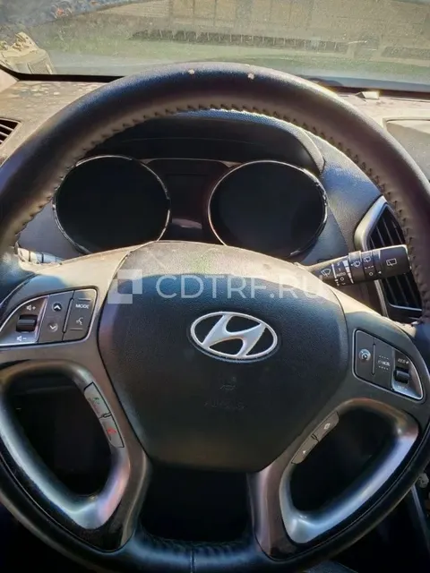 Имущество должника Борисовой О.А авто HYUNDAI, IX35, 2014 г.в., VIN TMAJU81EBEJ570528.