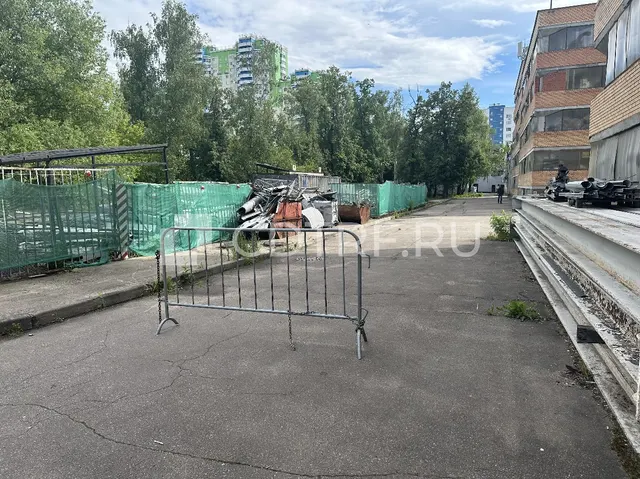 Офисно-деловой центр, — стройка уже идёт, осталось 3 этажа. г. Москва
