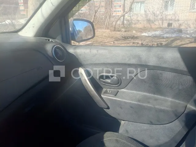 Легковой автомобиль, марка: RENAULT, модель: SANDERO, год изготовления: 2015, VIN:...