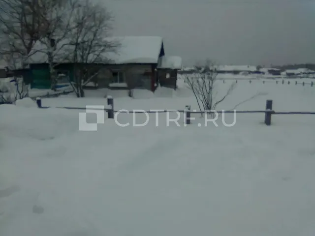 Земельный участок, 1091+/-12 кв.м., доля: 1/2; Квартира, 48.1 кв.м., доля: 1/2 Лот №1
