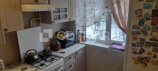 Сидоров. 1\4 доли в 43.2 кв.м. адр: Курская обл, г. Курск, ул. Дубровинского, д 7, кв 25
