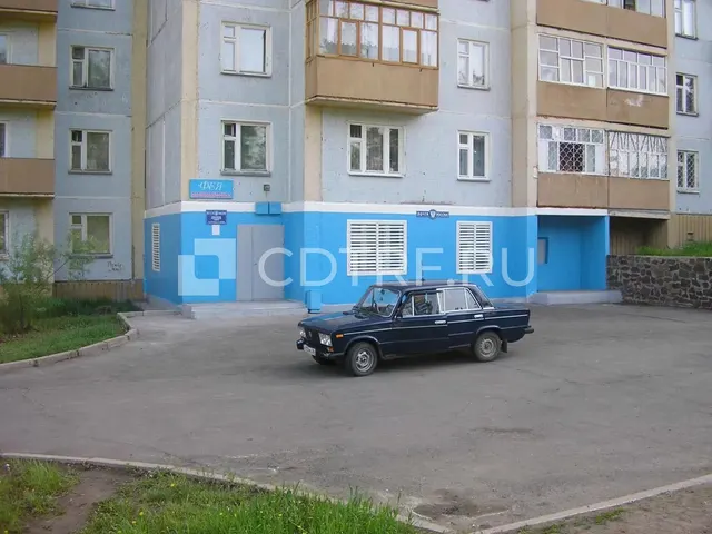 1/2 доли в квартире, площадь 51,2 кв.м.