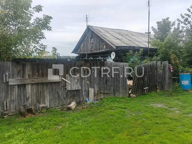1/4 доли в ЖД и З/У, по адресу: Новосибирская обл., с.Буготак, ул.Советская, д.27, кв.1.