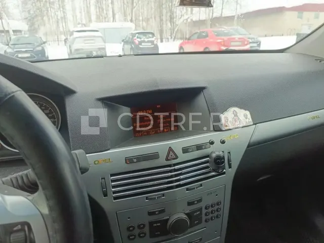 Транспортное средство: OPEL ASTRA, 2011 года, находится в залоге у АО «Экспобанк»