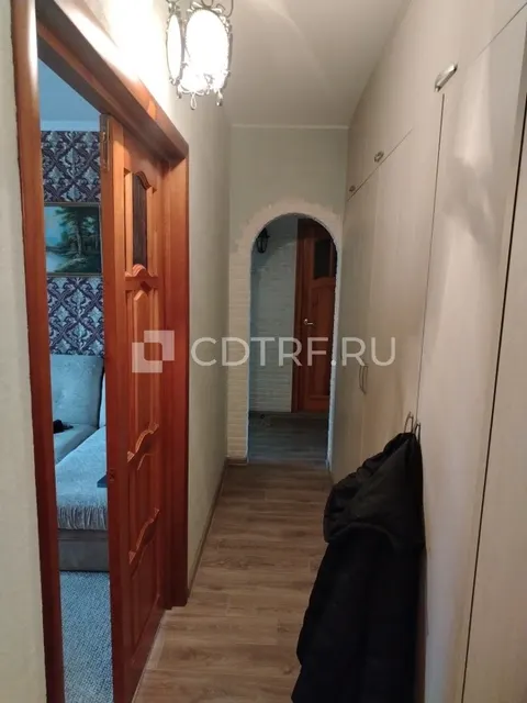 Жилая недвижимость – 1/4 доля в праве на жилое помещение- квартира