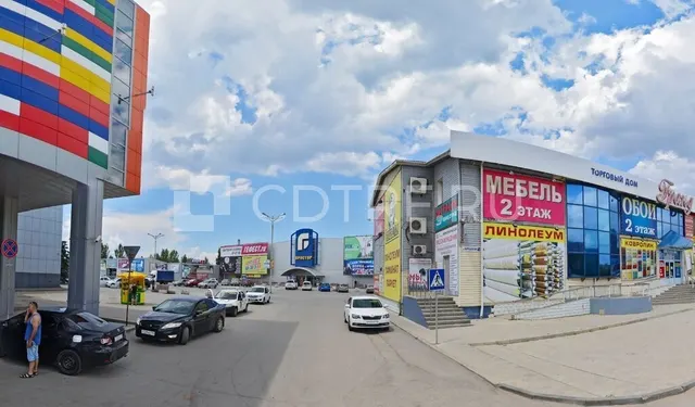 Торгово-выставочные помещения 2386,6 м2, земельный участок — 2594 м2