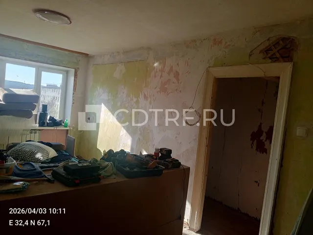 Доля в размере одной четвертой (25%) в праве общей долевой собственности на квартиру