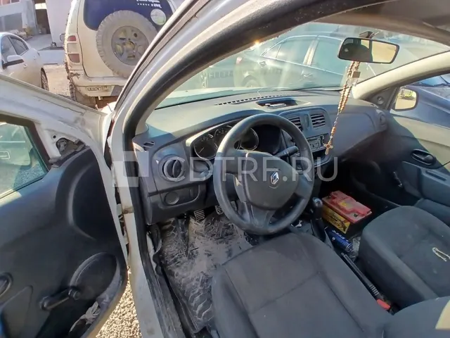 Автомобиль Renault Logan, 2017 года выпуска, VIN: X7L4SRAV458492396. Лот №1